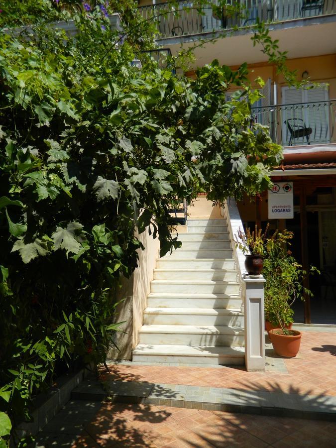 Logara'S Apartments Agia Efimia Esterno foto